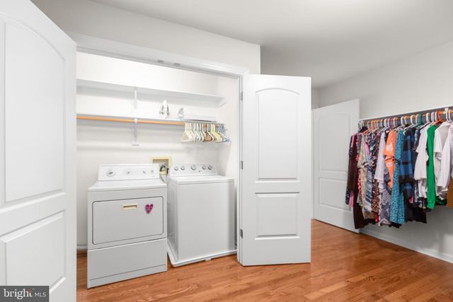 1001 FEATHERSTON CT, Fredericksburg, VA 22401