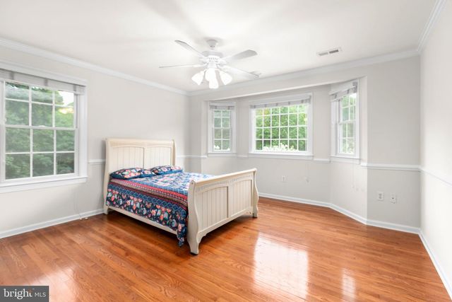 1001 FEATHERSTON CT, Fredericksburg, VA 22401