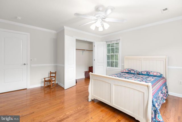 1001 FEATHERSTON CT, Fredericksburg, VA 22401