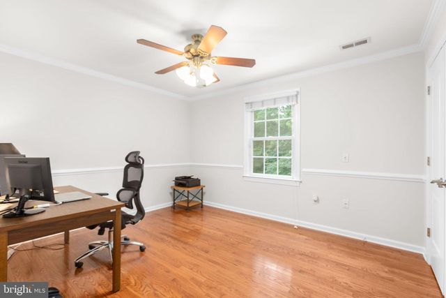 1001 FEATHERSTON CT, Fredericksburg, VA 22401