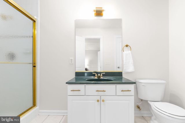 1001 FEATHERSTON CT, Fredericksburg, VA 22401