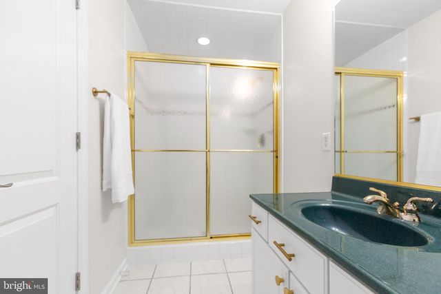 1001 FEATHERSTON CT, Fredericksburg, VA 22401