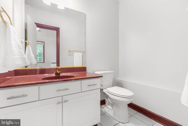 1001 FEATHERSTON CT, Fredericksburg, VA 22401