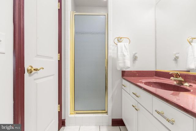 1001 FEATHERSTON CT, Fredericksburg, VA 22401