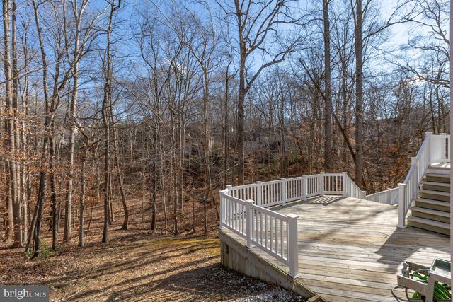 1001 FEATHERSTON CT, Fredericksburg, VA 22401