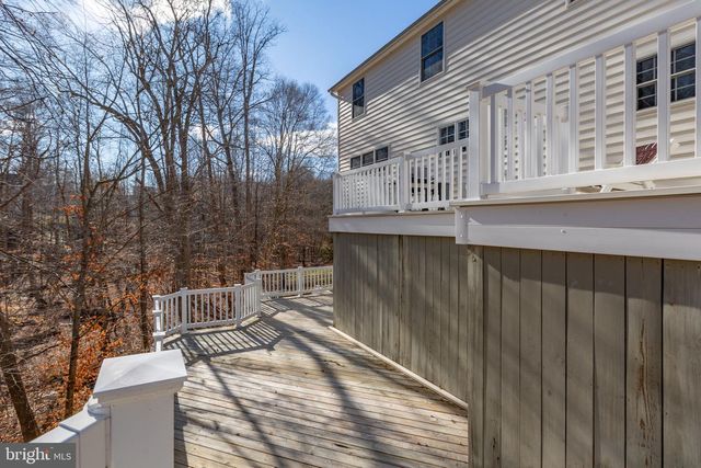 1001 FEATHERSTON CT, Fredericksburg, VA 22401