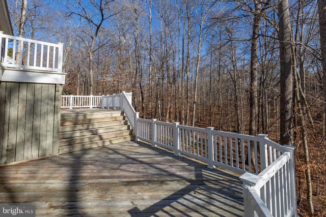 1001 FEATHERSTON CT, Fredericksburg, VA 22401