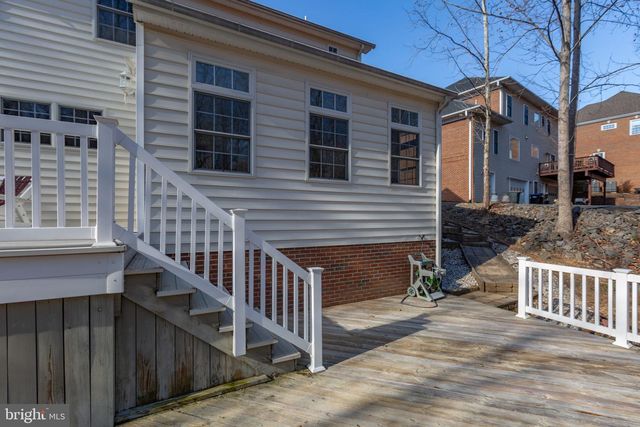 1001 FEATHERSTON CT, Fredericksburg, VA 22401