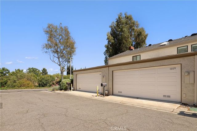 1609 Sherwood Village Circle, Placentia, CA 92870