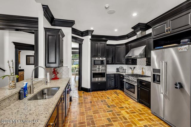 315 Goose Pointe Boulevard, Biloxi, MS 39531