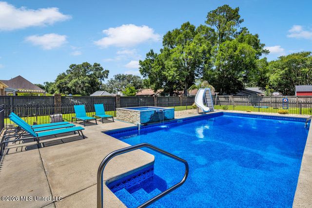 315 Goose Pointe Boulevard, Biloxi, MS 39531