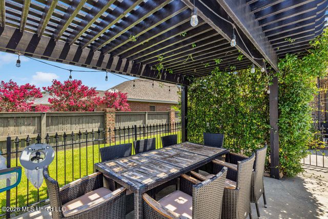 315 Goose Pointe Boulevard, Biloxi, MS 39531