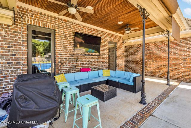 315 Goose Pointe Boulevard, Biloxi, MS 39531