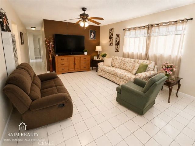 22113-22115 Seine Avenue, Hawaiian Gardens, CA 90716