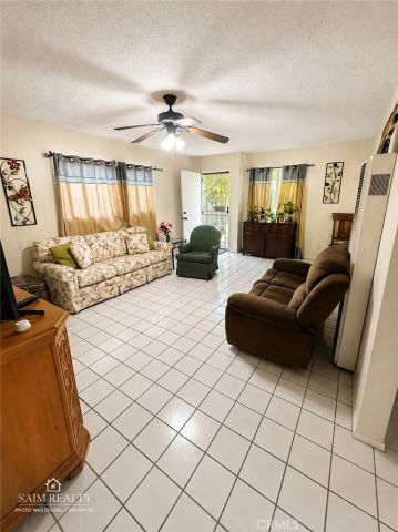 22113-22115 Seine Avenue, Hawaiian Gardens, CA 90716
