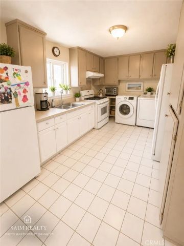 22113-22115 Seine Avenue, Hawaiian Gardens, CA 90716