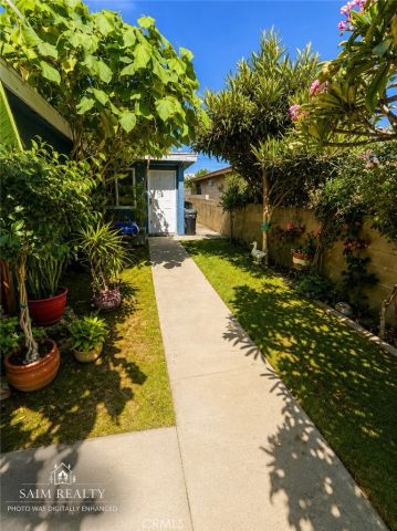 22113-22115 Seine Avenue, Hawaiian Gardens, CA 90716