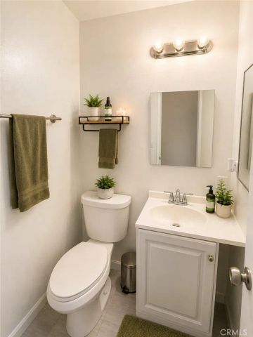 22113-22115 Seine Avenue, Hawaiian Gardens, CA 90716
