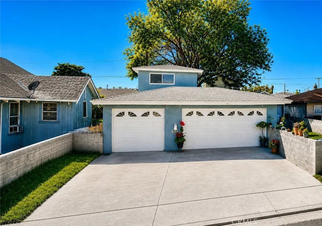 22113-22115 Seine Avenue, Hawaiian Gardens, CA 90716