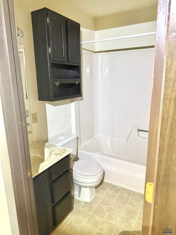 1425 LOOKOUT VALLEY CT, Spearfish, SD 57783