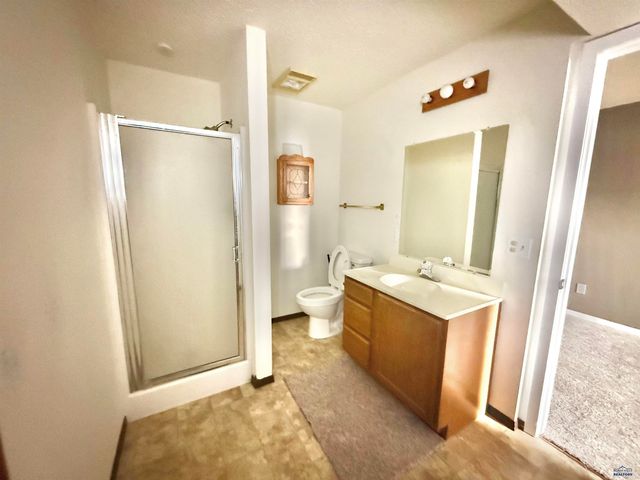 1425 LOOKOUT VALLEY CT, Spearfish, SD 57783