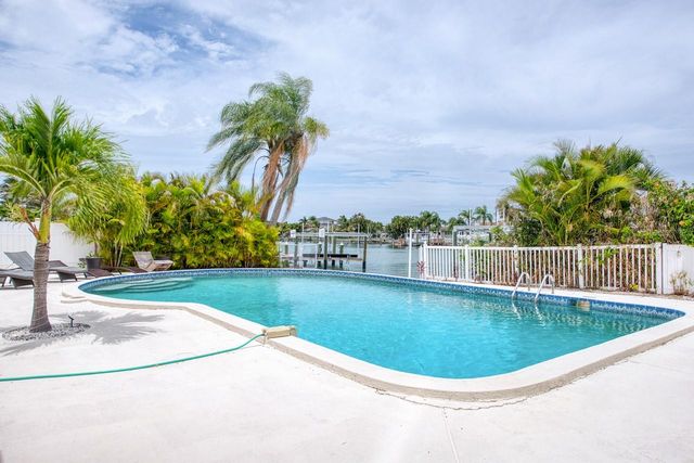 12125 6TH STREET E, Treasure Island, FL 33706