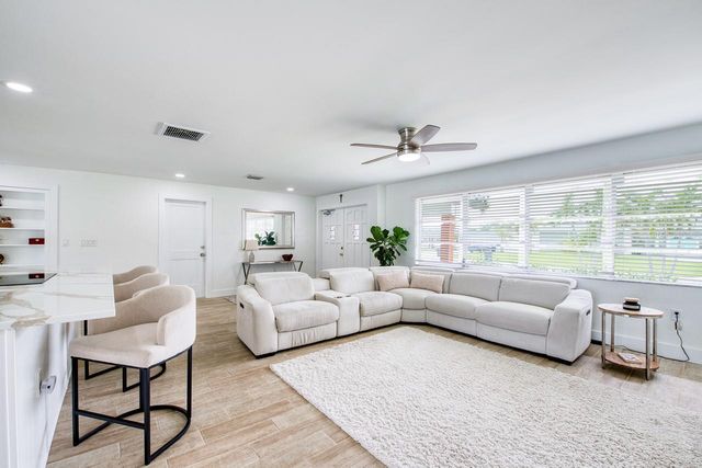 12125 6TH STREET E, Treasure Island, FL 33706