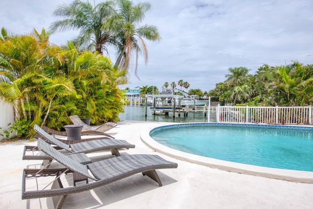 12125 6TH STREET E, Treasure Island, FL 33706