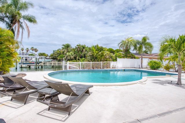 12125 6TH STREET E, Treasure Island, FL 33706