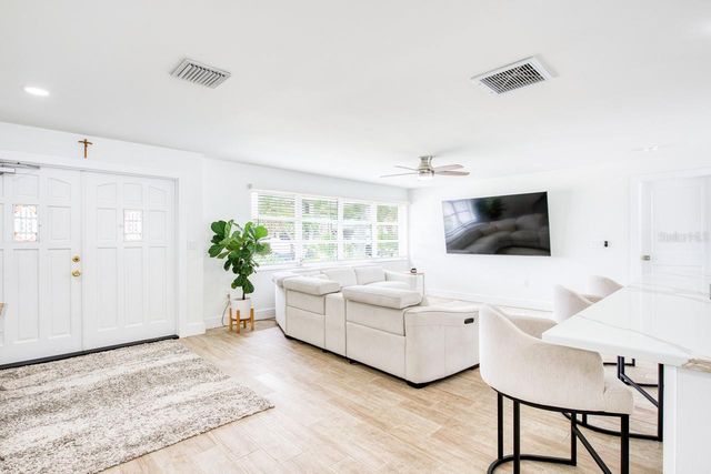 12125 6TH STREET E, Treasure Island, FL 33706