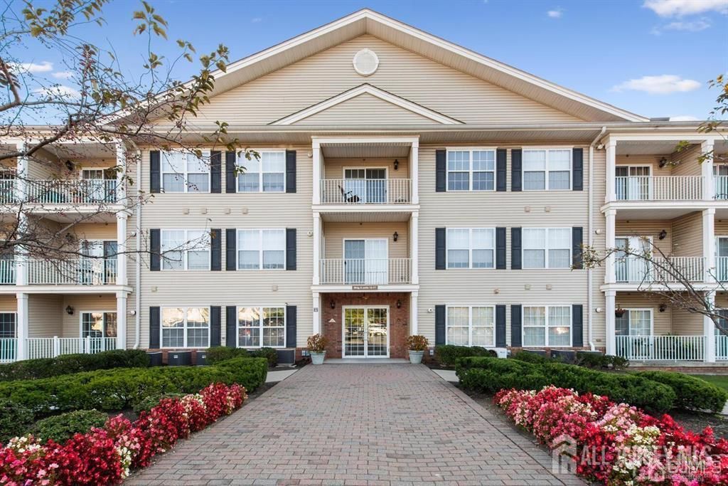 163 Liddle Avenue, Edison, NJ 08837
