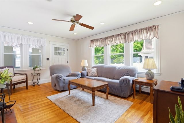 15 Ellsworth Terrace, Lynn, MA 01904