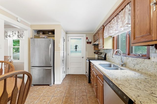 15 Ellsworth Terrace, Lynn, MA 01904