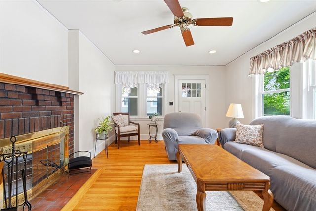 15 Ellsworth Terrace, Lynn, MA 01904