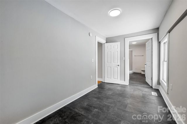 21 Hilldale Road, Asheville, NC 28803