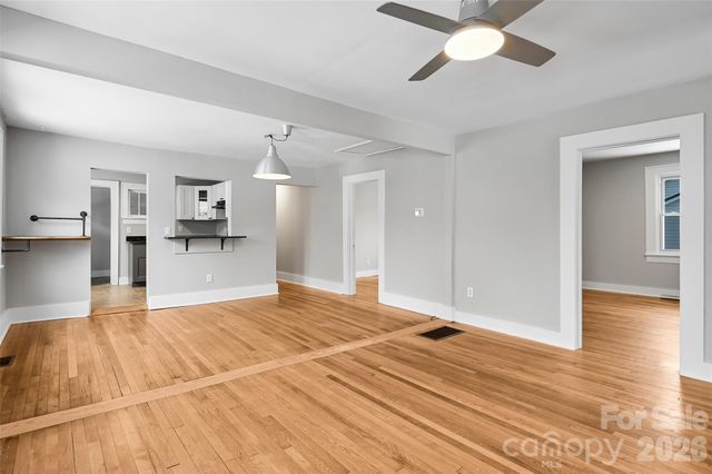 21 Hilldale Road, Asheville, NC 28803