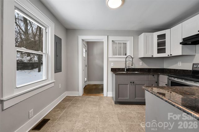 21 Hilldale Road, Asheville, NC 28803