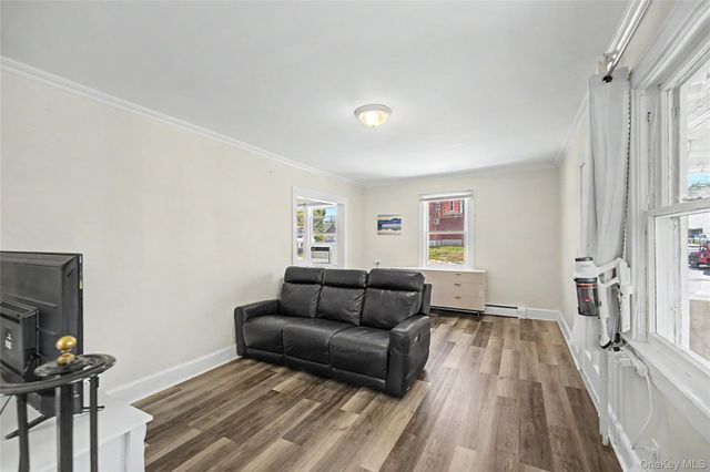 6 Littleworth Lane, Sea Cliff, NY 11579