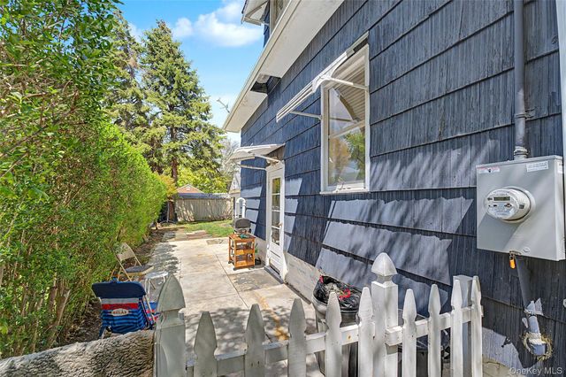 6 Littleworth Lane, Sea Cliff, NY 11579