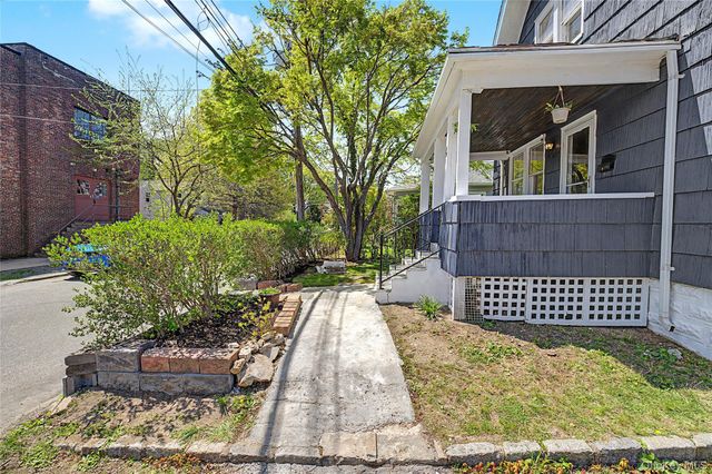 6 Littleworth Lane, Sea Cliff, NY 11579