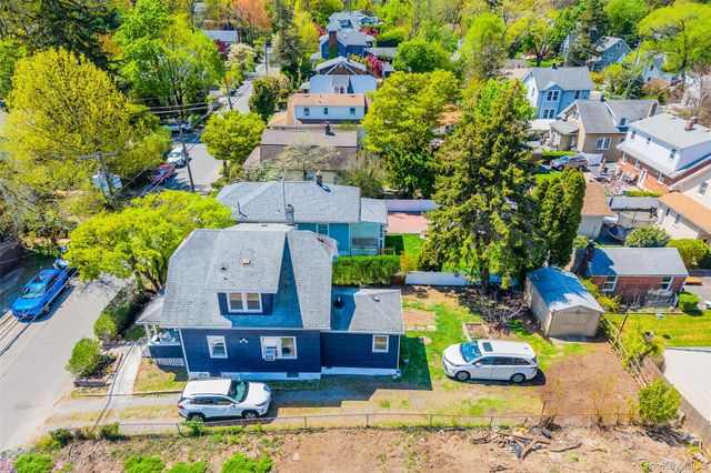 6 Littleworth Lane, Sea Cliff, NY 11579