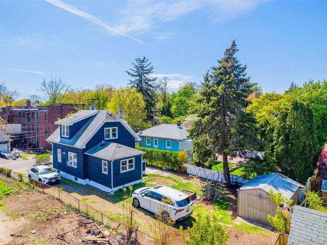 6 Littleworth Lane, Sea Cliff, NY 11579
