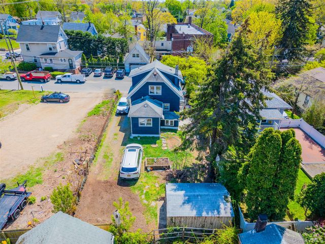 6 Littleworth Lane, Sea Cliff, NY 11579