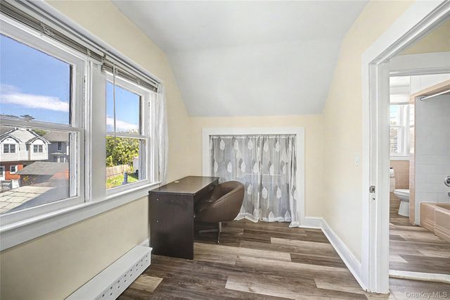 6 Littleworth Lane, Sea Cliff, NY 11579