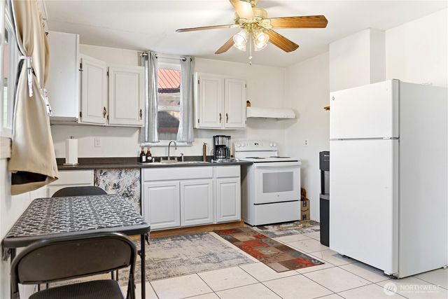 330 Edmonds Street, Omak, WA 98841