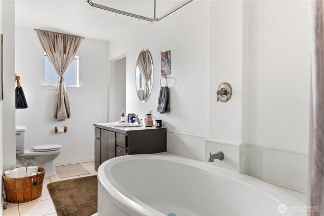 330 Edmonds Street, Omak, WA 98841