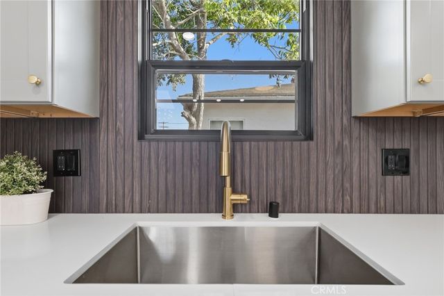 3806 Cherrywood, Los Angeles, CA 90008