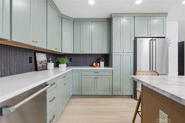 3806 Cherrywood, Los Angeles, CA 90008