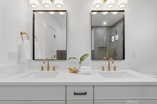 3806 Cherrywood, Los Angeles, CA 90008