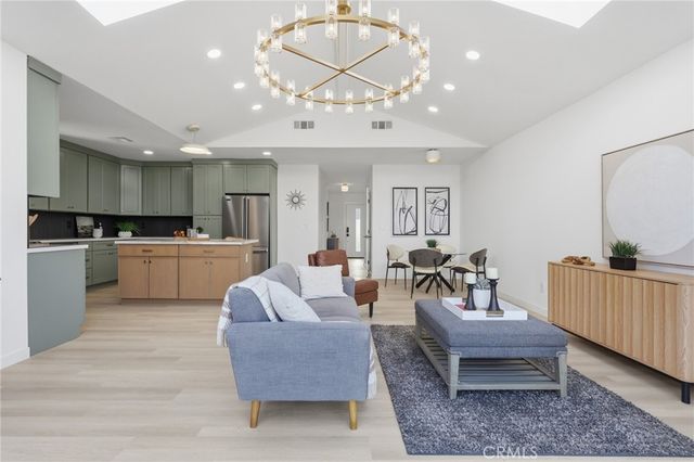 3806 Cherrywood, Los Angeles, CA 90008